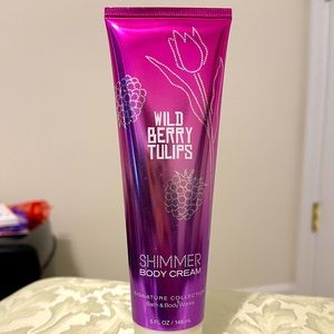 Wild Berry Tulips Shimmering Body Cream